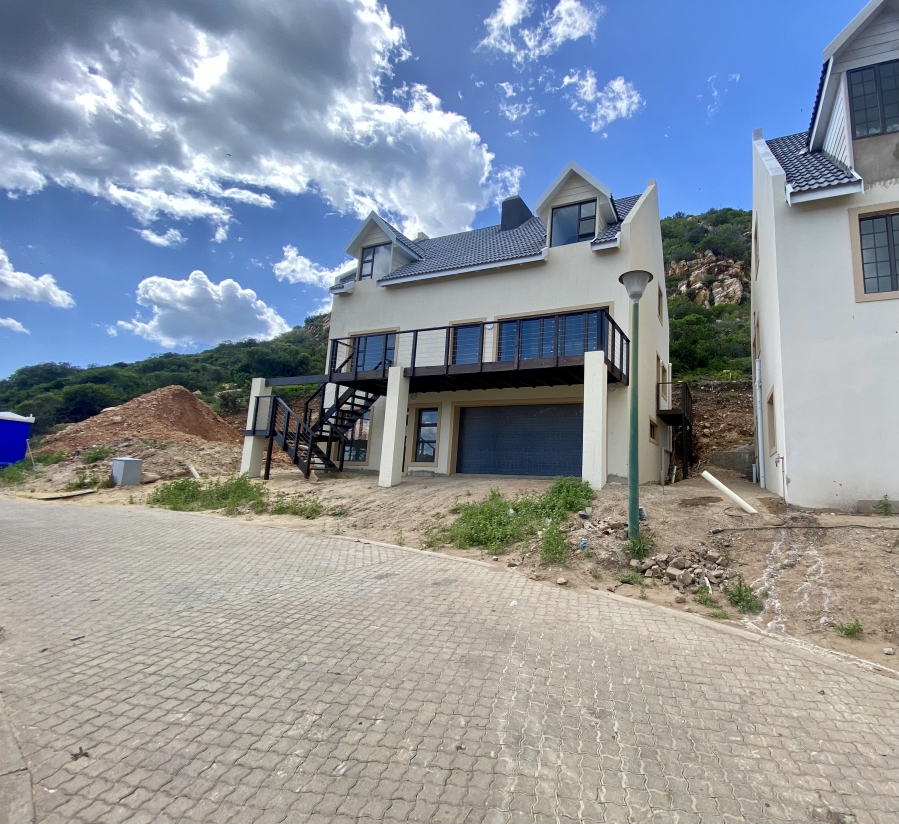 4 Bedroom Property for Sale in Vakansieplaas Western Cape